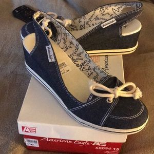 Size 10 Denim Navy American Eagle Sling. NWT & Box